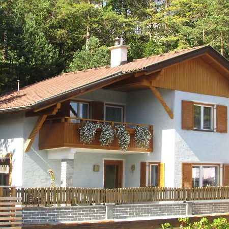 Ferienhaus Tschenett امست المظهر الخارجي الصورة