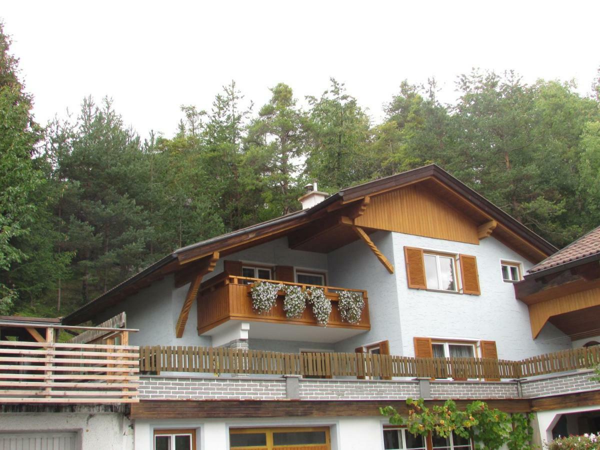 Ferienhaus Tschenett امست المظهر الخارجي الصورة